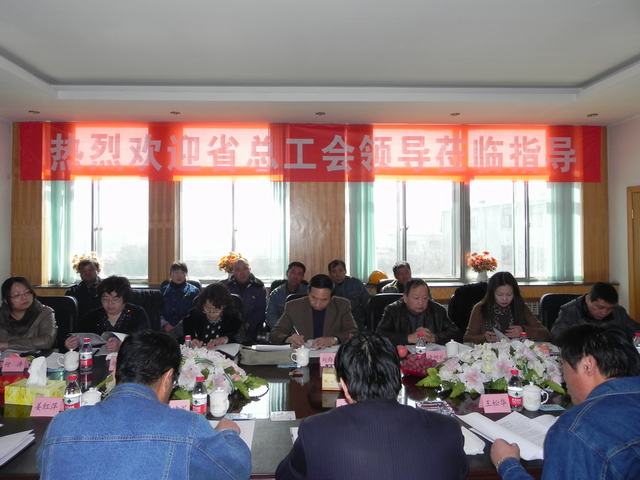 深入車間班組、&ldquo;零距離&rdquo;接觸職工、體驗(yàn)職工生活、傾聽職工心聲