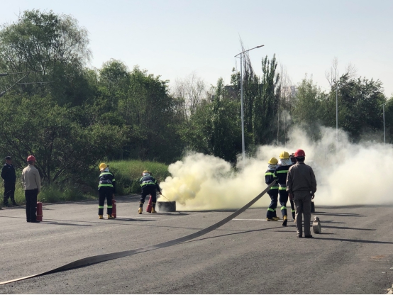 青海物產(chǎn)物資配送有限責(zé)任公司&ldquo;安全生產(chǎn)月啟動(dòng)儀式&rdquo;及&ldquo;消防安全應(yīng)急演練&rdquo;